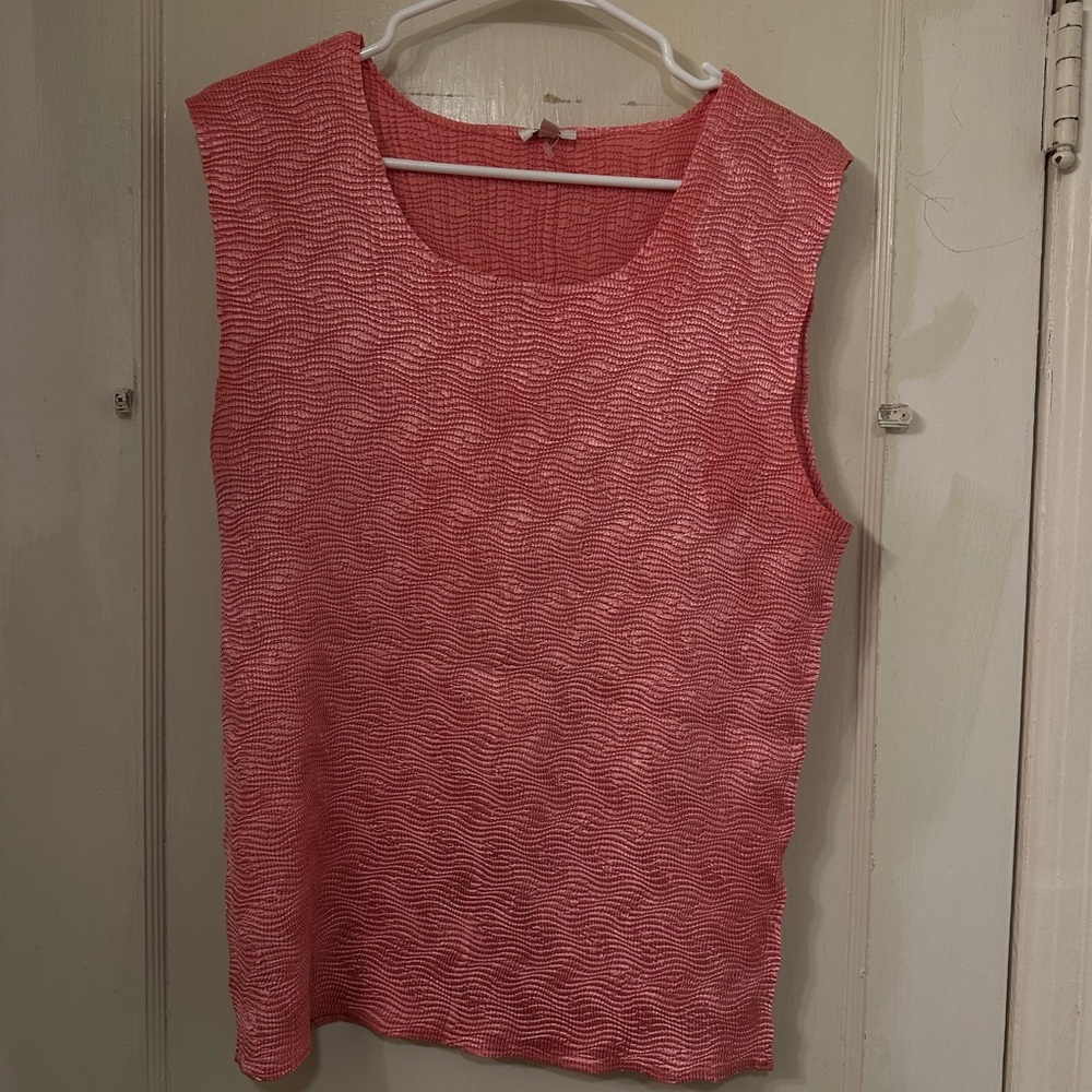 Pink textured top